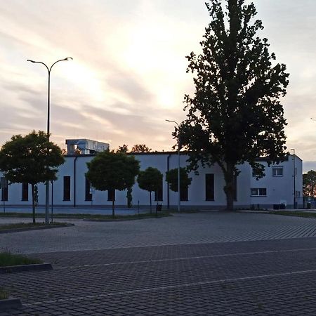 Hotel Sportowy Wolsztyn Zewnętrze zdjęcie